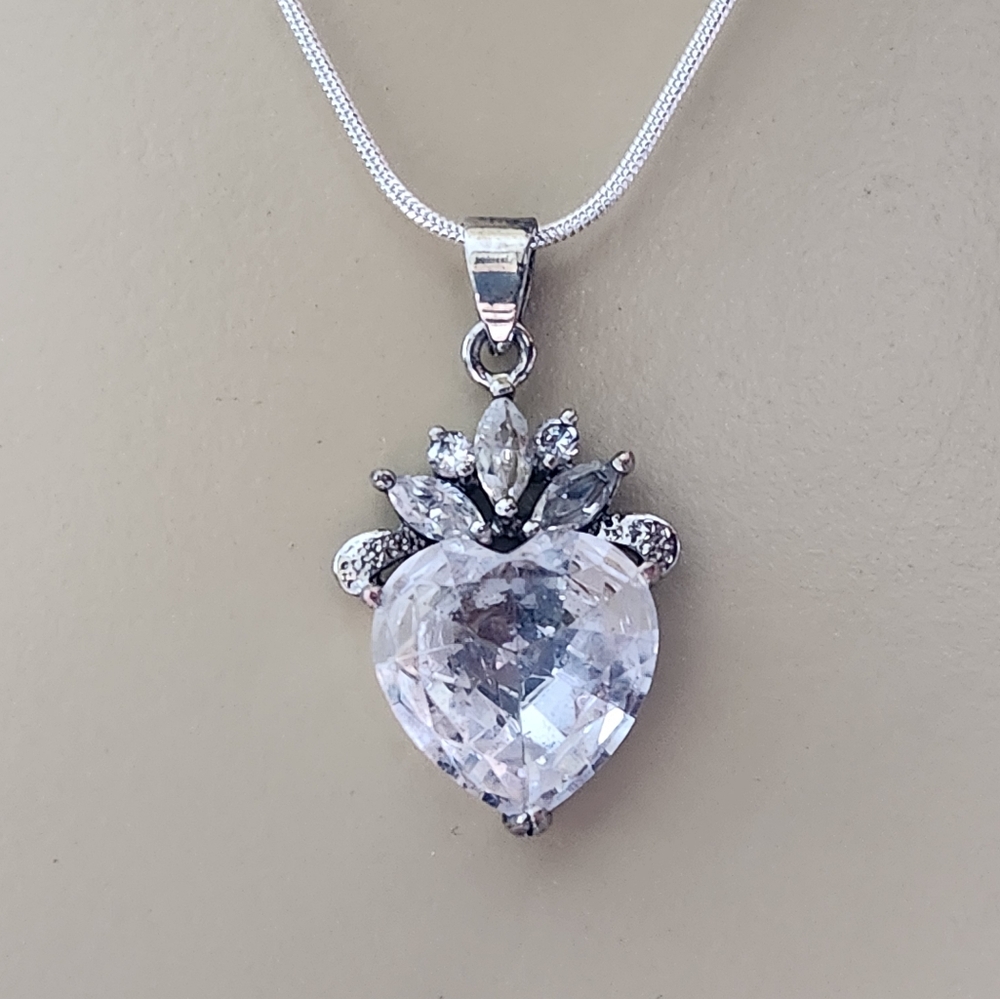 New Womens White Topaz Heart Shaped Necklace 925 Sterling Silver
